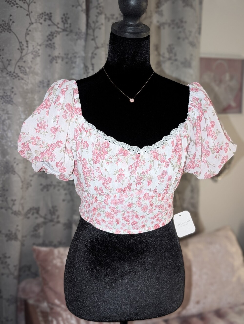 Altar'd State Pink Floral Puff Sleeve Crop Top - Picture 6 of 8